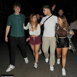 Free Nude Celeb Maisie Smith 007 pic