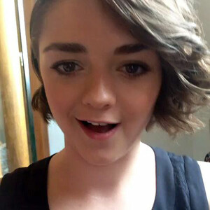 Leaked Celebrity Pic Maisie Williams 012 pic