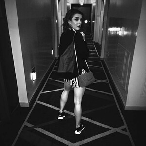 Free Nude Celeb Maisie Williams 030 pic