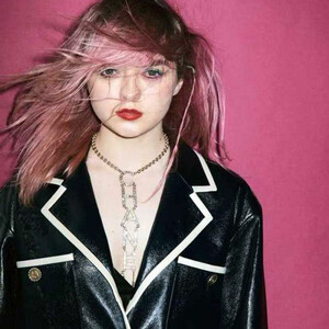 Celeb Naked Maisie Williams 068 pic