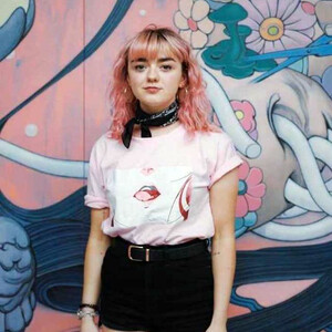 Best Celebrity Nude Maisie Williams 072 pic
