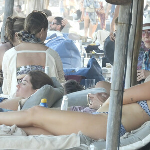 nude celebrities Maren Morris 051 pic