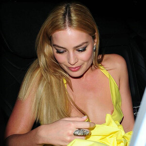 Nude Celeb Margot Robbie 040 pic