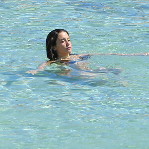 Free Nude Celeb MarÃ­a Pedraza 008 pic