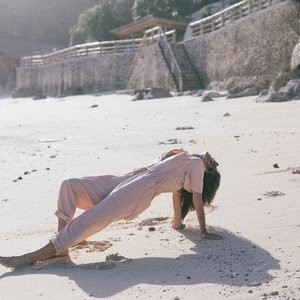 Famous Nude Marina Yarosh 003 pic