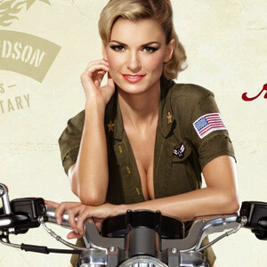 Real Celebrity Nude Marisa Miller 093 pic