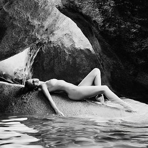 Nude Celeb Pic Marisa Miller 002 pic