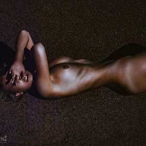 Free Nude Celeb Marisa Papen 006 pic