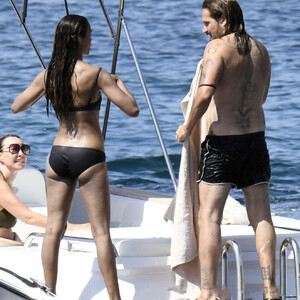Nude Celeb Pic Zoe Saldana 052 pic