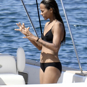 Newest Celebrity Nude Zoe Saldana 057 pic