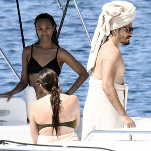 Nude Celeb Zoe Saldana 070 pic