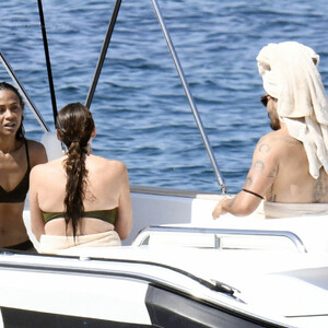 Celebrity Nude Pic Zoe Saldana 073 pic