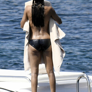 nude celebrities Zoe Saldana 090 pic