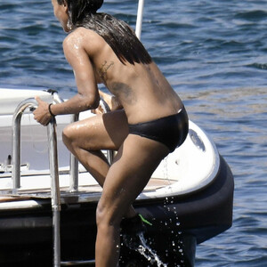 Leaked Celebrity Pic Zoe Saldana 101 pic