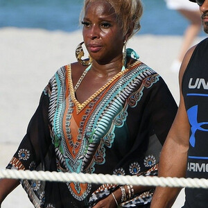 Real Celebrity Nude Mary J. Blige 042 pic