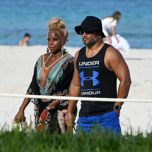 Nude Celebrity Picture Mary J. Blige 044 pic