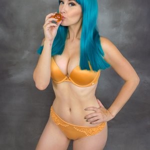 Nude Celebrity Picture Meg Turney 004 pic