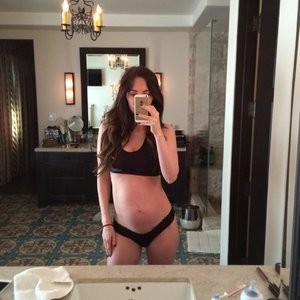 Celeb Naked Megan Fox 004 pic