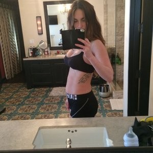 Naked Celebrity Megan Fox 019 pic