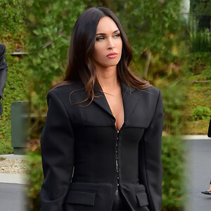 Megan Fox Stuns in a Black Blazer and Leather Pants on Her Way to a Meeting (12 Photos) - Leaked Nudes