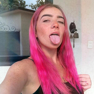 Free nude Celebrity Melanie Mauriello 067 pic