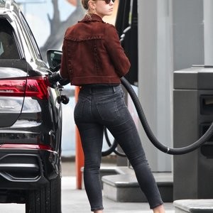Mia Goth Looks Fashionable as She Steps Out To Run Errands in LA (13 Photos) - Leaked Nudes