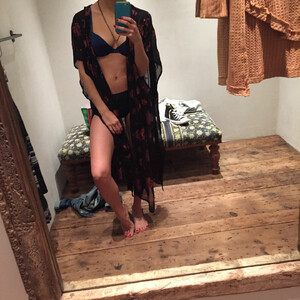Celeb Nude Mia Serafino 003 pic