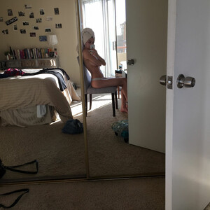 Naked celebrity picture Mia Serafino 007 pic