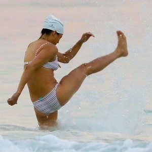 Naked celebrity picture Michelle Rodriguez 022 pic