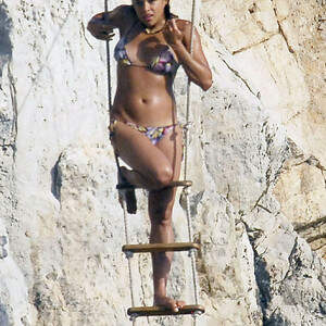 Famous Nude Michelle Rodriguez 009 pic