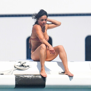 Nude Celeb Michelle Rodriguez 029 pic