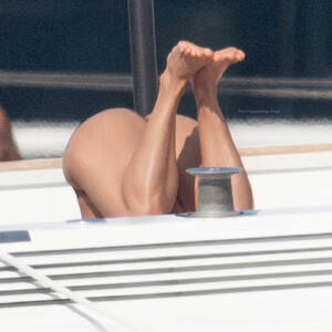 Celebrity Leaked Nude Photo Michelle Rodriguez 075 pic