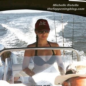 Celebrity Nude Pic Michelle Rotella 005 pic