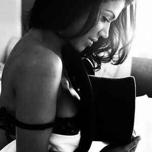 Free Nude Celeb Milena Roucka 012 pic