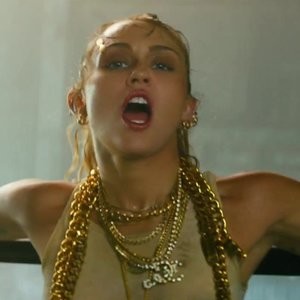 Free Nude Celeb Miley Cyrus 007 pic
