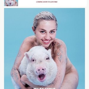 Miley Cyrus Nude (2 Photos) - Leaked Nudes
