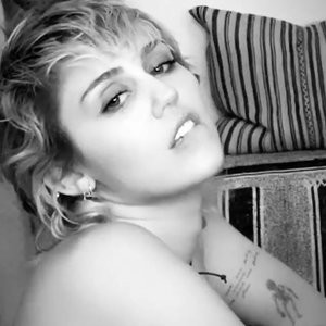 celeb nude Miley Cyrus 009 pic