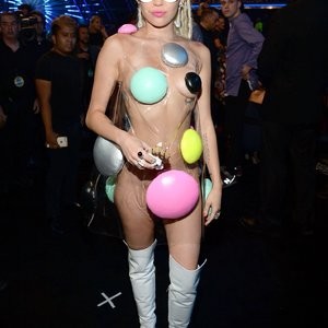 celeb nude Miley Cyrus 012 pic