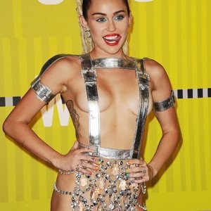 Hot Naked Celeb Miley Cyrus 036 pic