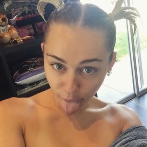Miley Cyrus Sexy (6 New Photos) – Leaked Nudes