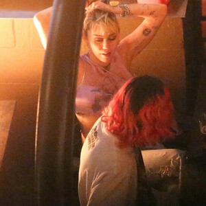Celebrity Nude Pic Miley Cyrus 056 pic