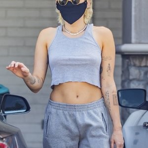 Miley Cyrus Sports a Mullet with No Bra on Shopping Trip with Cody Simpson (23 Photos) – Leaked Nudes