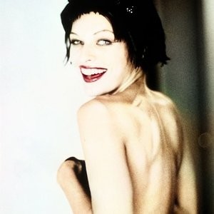 celeb nude Milla Jovovich 018 pic