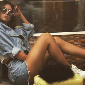 Naked Celebrity Pic Mimi Keene 008 pic