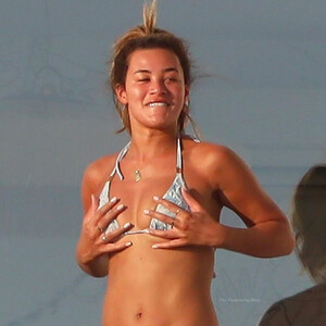 celeb nude Montana Brown 021 pic