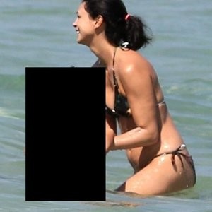 Naked celebrity picture Morena Baccarin 056 pic