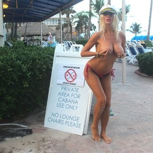 Nadeea Volianova Sexy & Topless (21 Photos + Videos) – Leaked Nudes