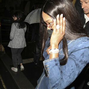 Famous Nude Naomi Campbell 012 pic