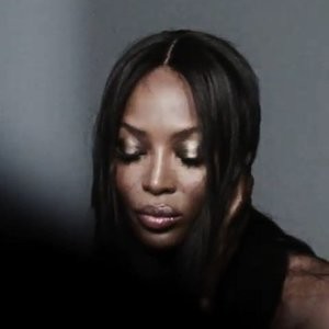 Famous Nude Naomi Campbell 008 pic