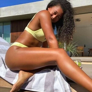 Free nude Celebrity Naomi Osaka 040 pic